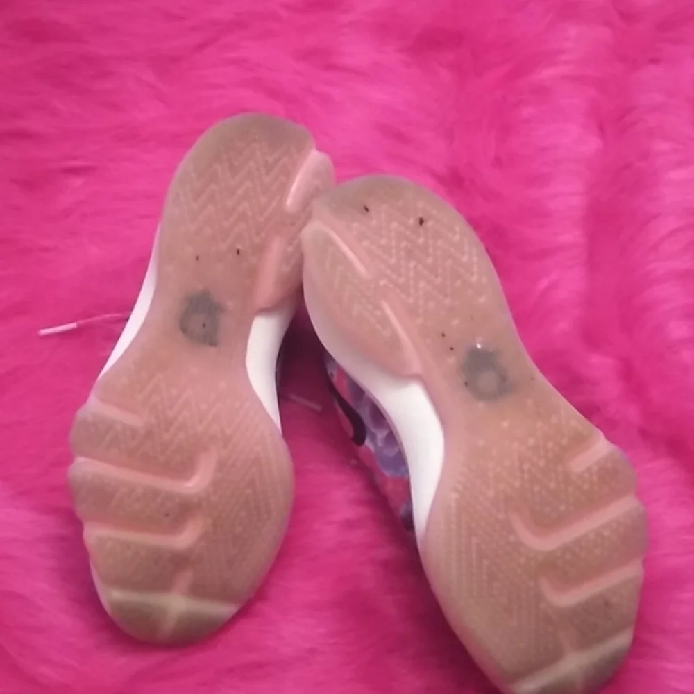 Kevin durant tennis shoes Aunt pearls
